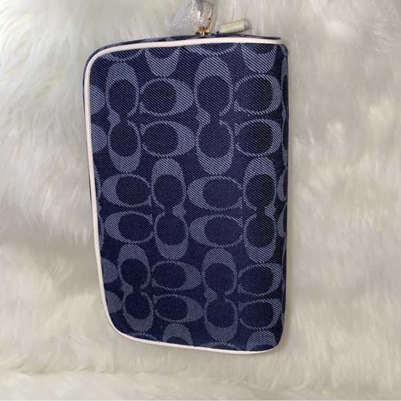 Coach Dempsey Boxy Cosmetic Case 20 In Signature Denim With Coach Patch New - Picture 11 of 12